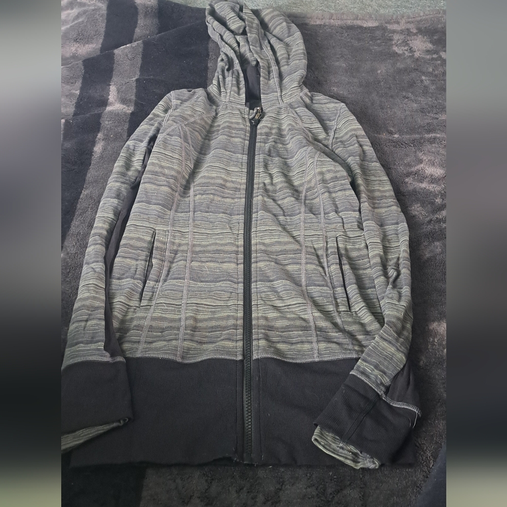 Lululemon Daily Practice JacketSpace Dye Twist Dark Slate Fatigue Green / Black